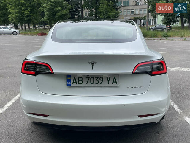 Белый Тесла Модель 3, объемом двигателя 0 л и пробегом 140 тыс. км за 18500 $, фото 4 на Automoto.ua