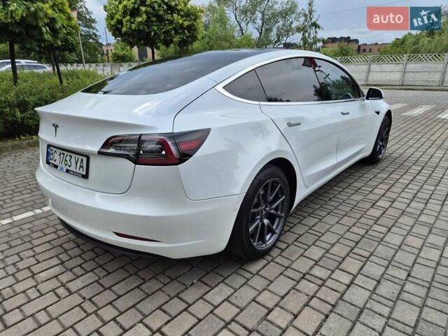 Білий Тесла Модель 3, об'ємом двигуна 0 л та пробігом 81 тис. км за 14550 $, фото 37 на Automoto.ua