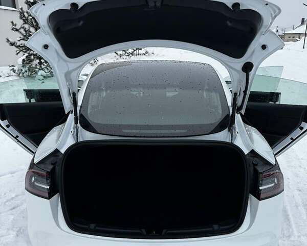 Білий Тесла Модель 3, об'ємом двигуна 0 л та пробігом 147 тис. км за 15750 $, фото 11 на Automoto.ua