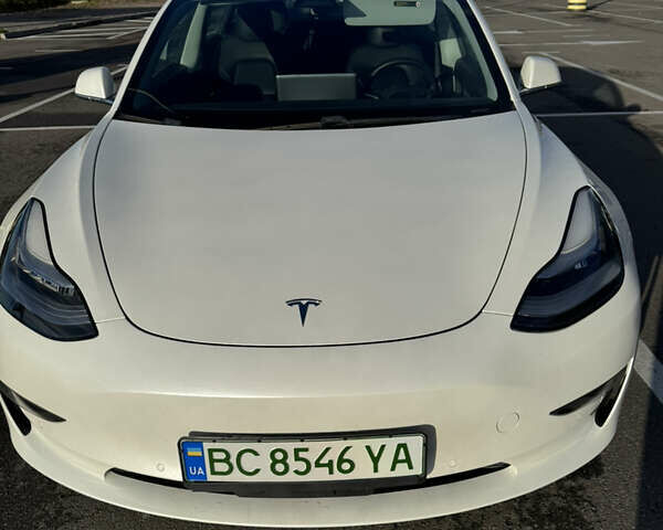 Тесла Модель 3 2020 у Львові на Automoto.ua Білий Тесла Модель 3, об'ємом двигуна 0 л та пробігом 120 тис. км за 20000 $, фото 3 на Automoto.ua