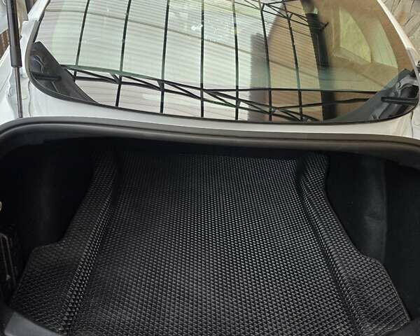 Белый Тесла Модель 3, объемом двигателя 0 л и пробегом 91 тыс. км за 17499 $, фото 19 на Automoto.ua