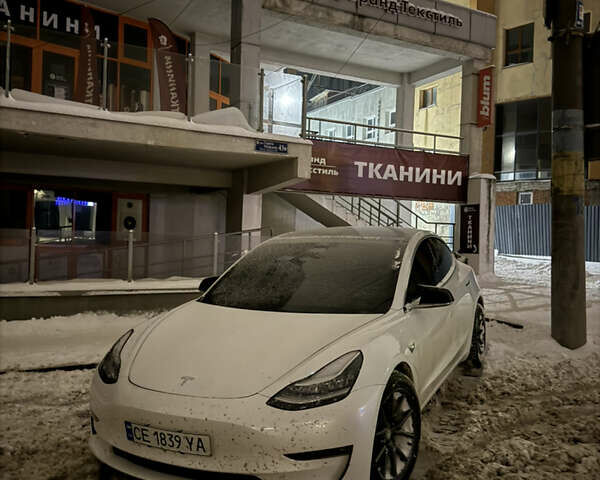 Белый Тесла Модель 3, объемом двигателя 0 л и пробегом 106 тыс. км за 18800 $, фото 3 на Automoto.ua