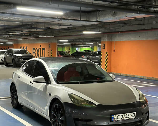 Білий Тесла Модель 3, об'ємом двигуна 0 л та пробігом 116 тис. км за 18500 $, фото 3 на Automoto.ua