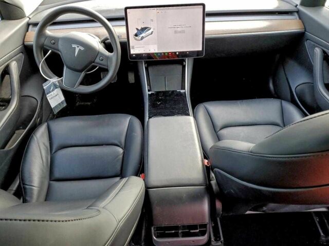 Белый Тесла Модель 3, объемом двигателя 0 л и пробегом 72 тыс. км за 4000 $, фото 7 на Automoto.ua