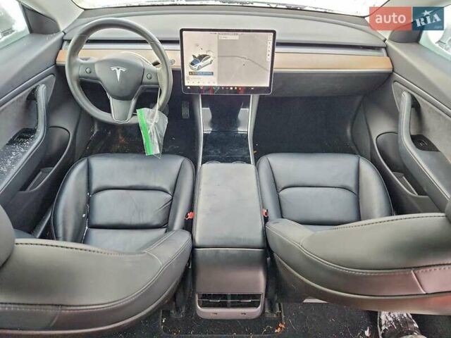 Белый Тесла Модель 3, объемом двигателя 0 л и пробегом 72 тыс. км за 5200 $, фото 7 на Automoto.ua