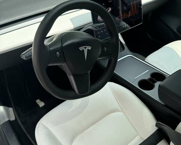 Білий Тесла Модель 3, об'ємом двигуна 0 л та пробігом 79 тис. км за 21500 $, фото 13 на Automoto.ua