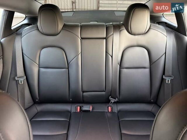 Белый Тесла Модель 3, объемом двигателя 0 л и пробегом 266 тыс. км за 13900 $, фото 10 на Automoto.ua