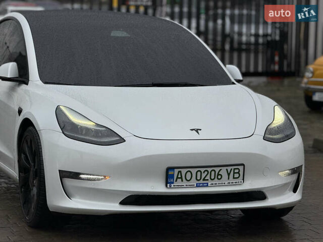 Белый Тесла Модель 3, объемом двигателя 0 л и пробегом 100 тыс. км за 19500 $, фото 4 на Automoto.ua