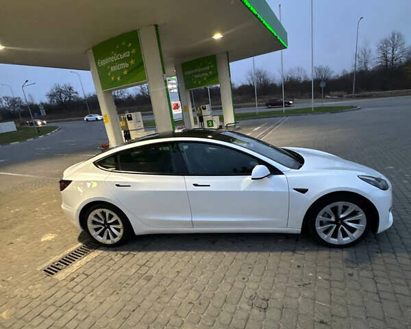 Белый Тесла Модель 3, объемом двигателя 0 л и пробегом 91 тыс. км за 22100 $, фото 3 на Automoto.ua