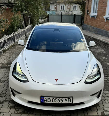 Белый Тесла Модель 3, объемом двигателя 0 л и пробегом 90 тыс. км за 23000 $, фото 5 на Automoto.ua