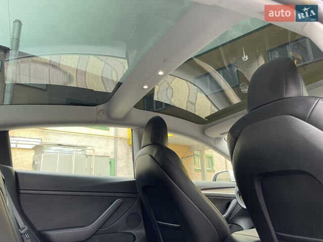 Белый Тесла Модель 3, объемом двигателя 0 л и пробегом 34 тыс. км за 18000 $, фото 63 на Automoto.ua