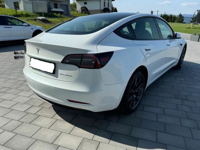 Білий Тесла Модель 3, об'ємом двигуна 0 л та пробігом 115 тис. км за 12200 $, фото 14 на Automoto.ua