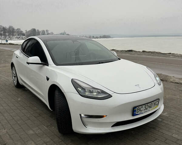 Білий Тесла Модель 3, об'ємом двигуна 0 л та пробігом 115 тис. км за 19999 $, фото 5 на Automoto.ua