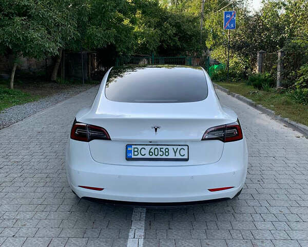 Білий Тесла Модель 3, об'ємом двигуна 0 л та пробігом 200 тис. км за 17000 $, фото 4 на Automoto.ua