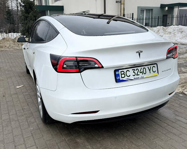 Білий Тесла Модель 3, об'ємом двигуна 0 л та пробігом 115 тис. км за 19999 $, фото 31 на Automoto.ua