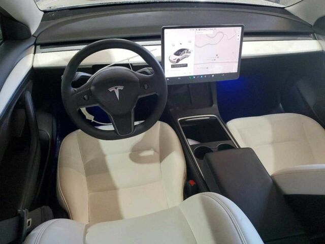 Білий Тесла Модель 3, об'ємом двигуна 0 л та пробігом 75 тис. км за 12500 $, фото 8 на Automoto.ua