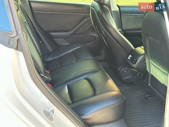 Білий Тесла Модель 3, об'ємом двигуна 0 л та пробігом 70 тис. км за 22340 $, фото 15 на Automoto.ua