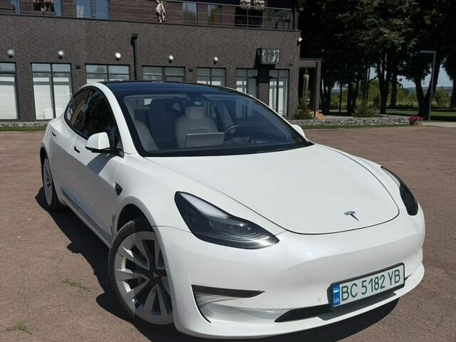 Белый Тесла Модель 3, объемом двигателя 0 л и пробегом 99 тыс. км за 21500 $, фото 22 на Automoto.ua