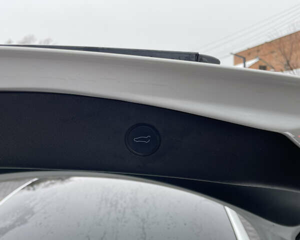 Белый Тесла Модель 3, объемом двигателя 0 л и пробегом 145 тыс. км за 20500 $, фото 21 на Automoto.ua