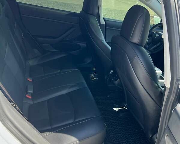 Тесла Модель 3 2021 в Харькове на Automoto.ua Белый Тесла Модель 3, объемом двигателя 0 л и пробегом 167 тыс. км за 18900 $, фото 12 на Automoto.ua