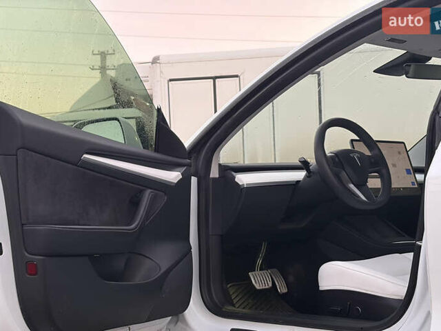 Белый Тесла Модель 3, объемом двигателя 0 л и пробегом 92 тыс. км за 21900 $, фото 30 на Automoto.ua