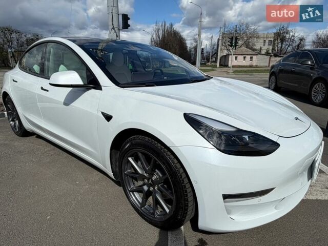 Белый Тесла Модель 3, объемом двигателя 0 л и пробегом 55 тыс. км за 17600 $, фото 1 на Automoto.ua