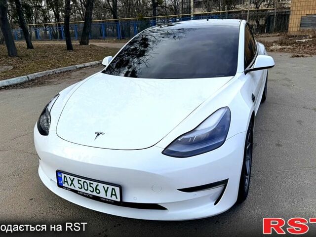Белый Тесла Модель 3, объемом двигателя 0.21 л и пробегом 90 тыс. км за 20500 $, фото 2 на Automoto.ua