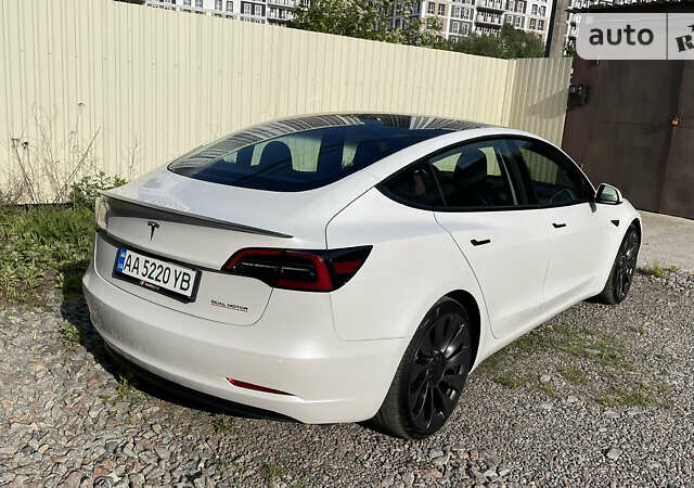 Білий Тесла Модель 3, об'ємом двигуна 0 л та пробігом 49 тис. км за 27999 $, фото 5 на Automoto.ua