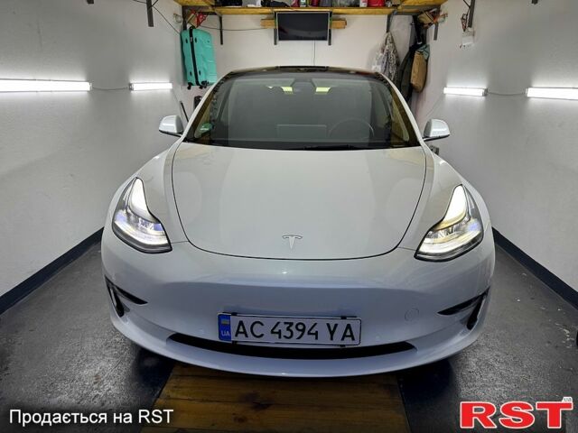 Білий Тесла Модель 3, об'ємом двигуна 0 л та пробігом 45 тис. км за 29000 $, фото 13 на Automoto.ua