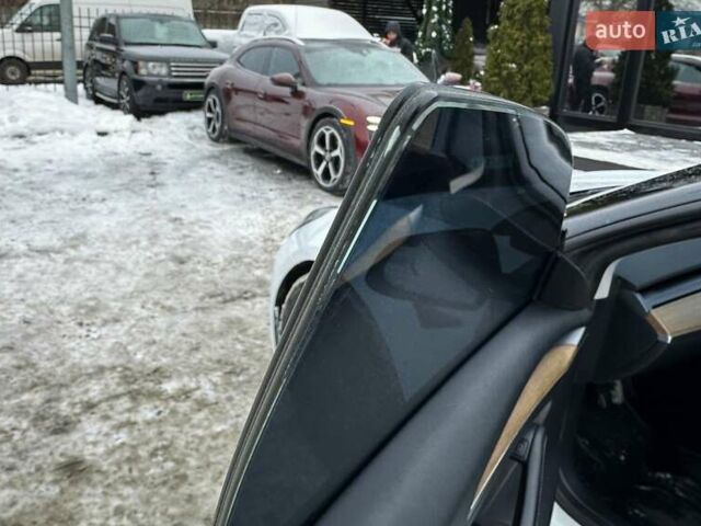 Белый Тесла Модель 3, объемом двигателя 0 л и пробегом 37 тыс. км за 17999 $, фото 21 на Automoto.ua