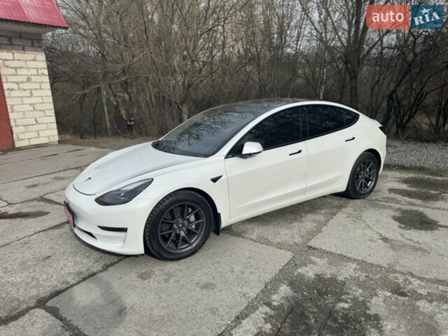 Білий Тесла Модель 3, об'ємом двигуна 0 л та пробігом 44 тис. км за 18000 $, фото 7 на Automoto.ua