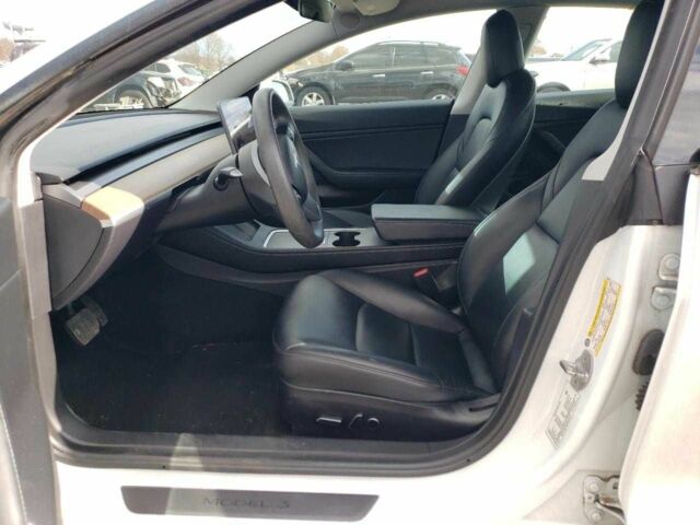 Білий Тесла Модель 3, об'ємом двигуна 0 л та пробігом 34 тис. км за 6000 $, фото 6 на Automoto.ua