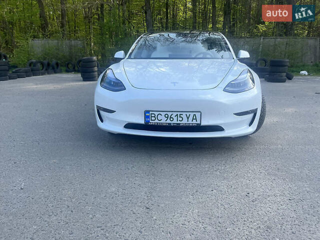 Белый Тесла Модель 3, объемом двигателя 0 л и пробегом 73 тыс. км за 16100 $, фото 2 на Automoto.ua