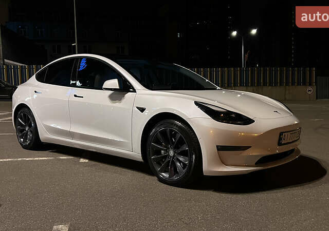 Тесла Модель 3 2021 у Києві на Automoto.ua Білий Тесла Модель 3, об'ємом двигуна 0 л та пробігом 78 тис. км за 22500 $, фото 1 на Automoto.ua
