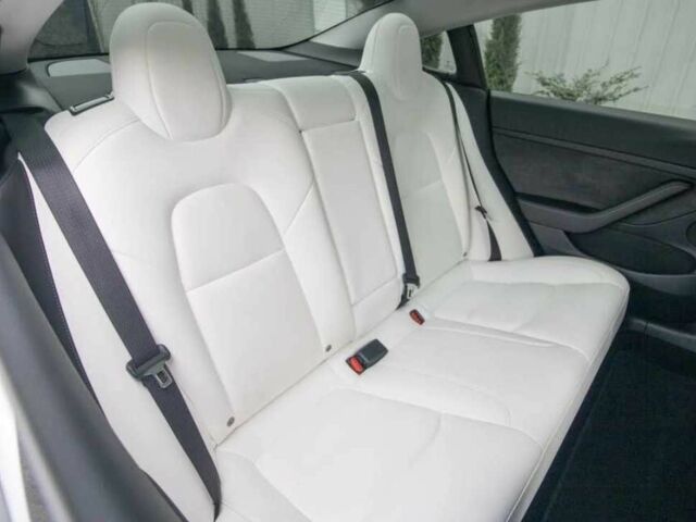 Белый Тесла Модель 3, объемом двигателя 0 л и пробегом 66 тыс. км за 14100 $, фото 14 на Automoto.ua