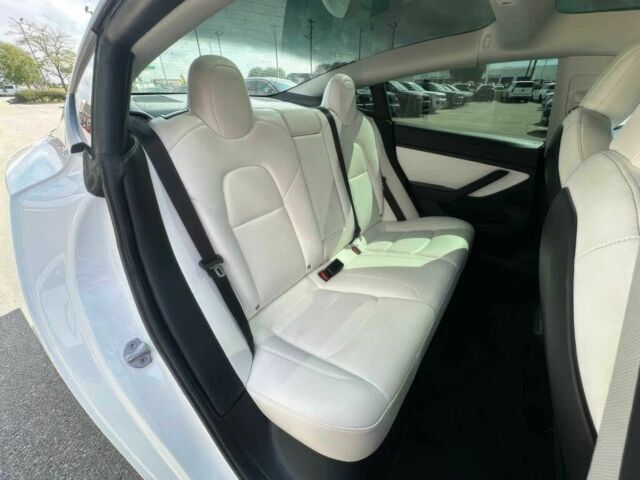 Белый Тесла Модель 3, объемом двигателя 0 л и пробегом 13 тыс. км за 13600 $, фото 11 на Automoto.ua