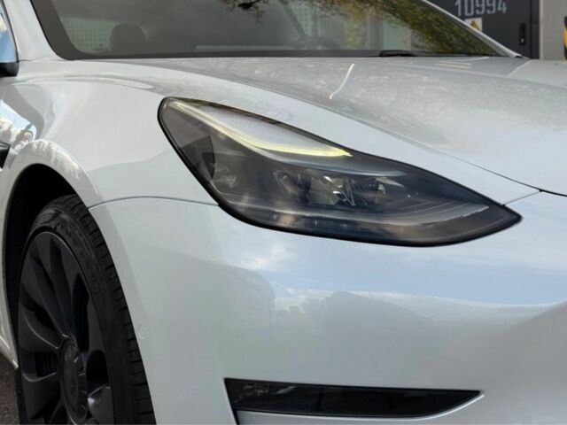 Білий Тесла Модель 3, об'ємом двигуна 0 л та пробігом 68 тис. км за 12300 $, фото 7 на Automoto.ua