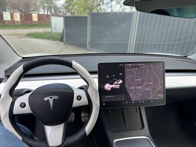 Білий Тесла Модель 3, об'ємом двигуна 0 л та пробігом 30 тис. км за 16700 $, фото 6 на Automoto.ua