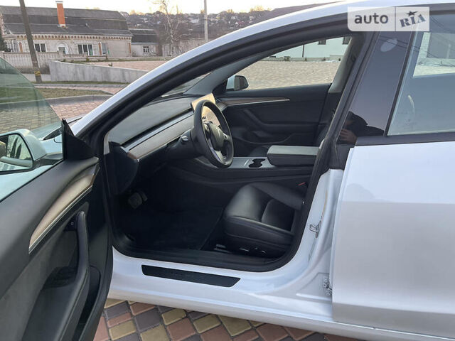 Білий Тесла Модель 3, об'ємом двигуна 0 л та пробігом 34 тис. км за 19500 $, фото 27 на Automoto.ua