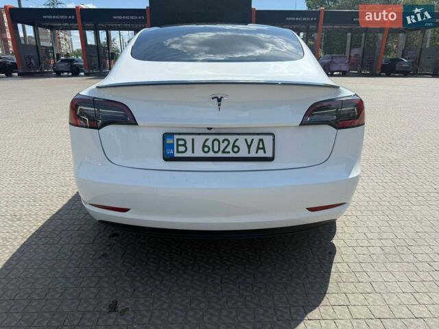 Белый Тесла Модель 3, объемом двигателя 0 л и пробегом 134 тыс. км за 17300 $, фото 9 на Automoto.ua