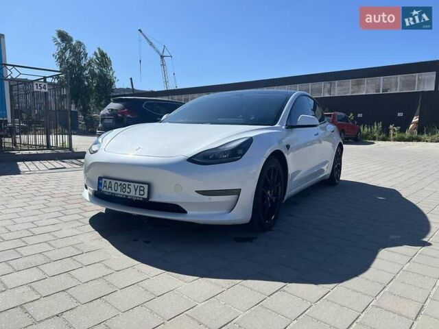 Білий Тесла Модель 3, об'ємом двигуна 0 л та пробігом 68 тис. км за 25500 $, фото 3 на Automoto.ua
