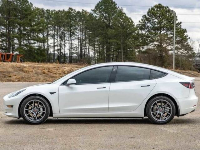 Білий Тесла Модель 3, об'ємом двигуна 0 л та пробігом 70 тис. км за 12900 $, фото 4 на Automoto.ua