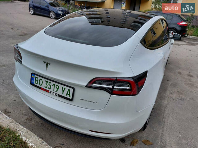 Белый Тесла Модель 3, объемом двигателя 0 л и пробегом 70 тыс. км за 21999 $, фото 5 на Automoto.ua