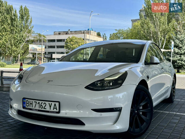 Тесла Модель 3 2021 у Одесі на Automoto.ua Білий Тесла Модель 3, об'ємом двигуна 0 л та пробігом 98 тис. км за 17800 $, фото 18 на Automoto.ua