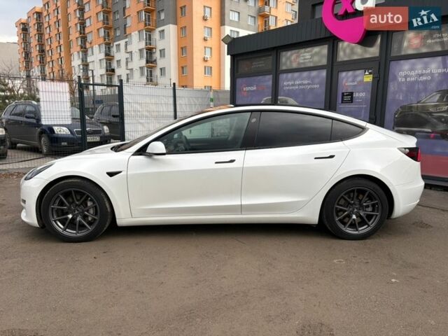 Белый Тесла Модель 3, объемом двигателя 0 л и пробегом 91 тыс. км за 18500 $, фото 8 на Automoto.ua
