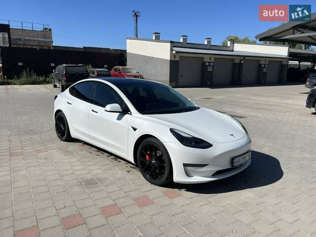Білий Тесла Модель 3, об'ємом двигуна 0 л та пробігом 68 тис. км за 25500 $, фото 27 на Automoto.ua