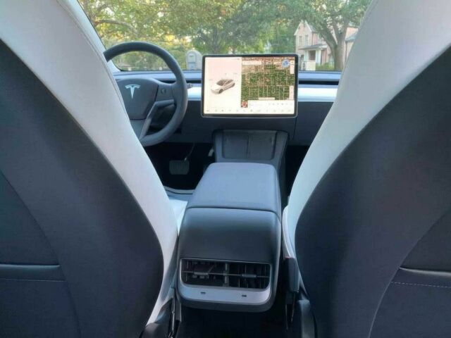 Білий Тесла Модель 3, об'ємом двигуна 0 л та пробігом 24 тис. км за 11900 $, фото 9 на Automoto.ua