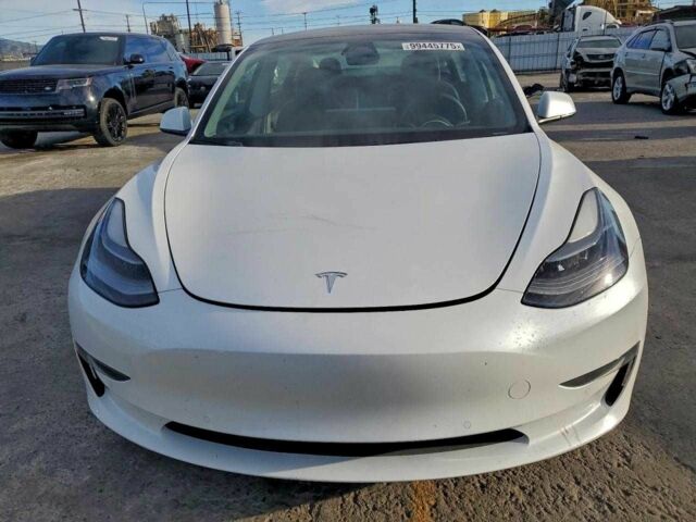 Білий Тесла Модель 3, об'ємом двигуна 0 л та пробігом 82 тис. км за 4000 $, фото 4 на Automoto.ua