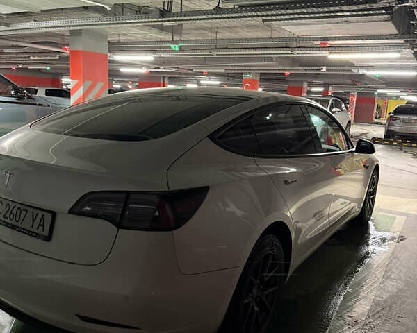 Белый Тесла Модель 3, объемом двигателя 0 л и пробегом 84 тыс. км за 19500 $, фото 9 на Automoto.ua