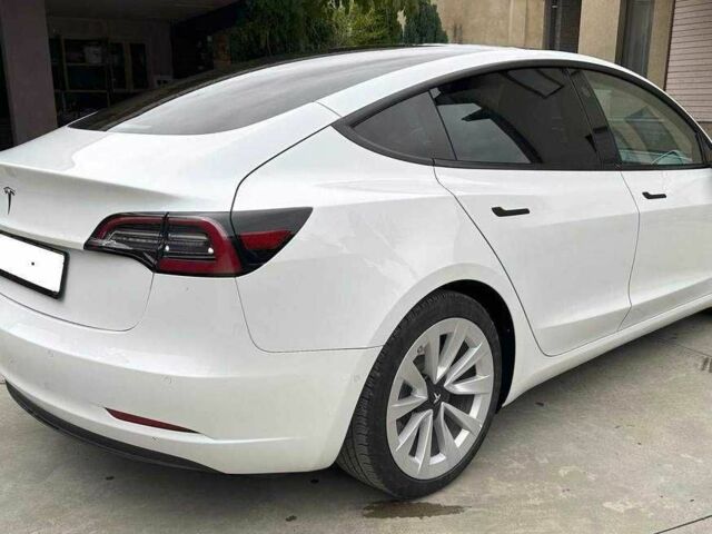 Білий Тесла Модель 3, об'ємом двигуна 0 л та пробігом 58 тис. км за 12807 $, фото 4 на Automoto.ua